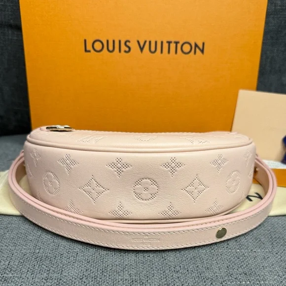 Louis Vuitton Loop monogram mahina Jasmine pink bag - Picture 9 of 10